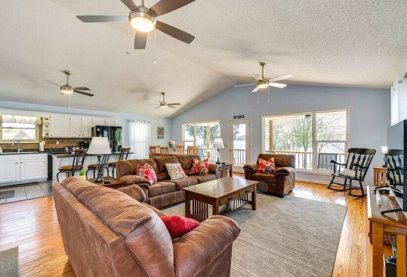 Watts Bar Lake Escape: Private Boat Dock + Ramp!