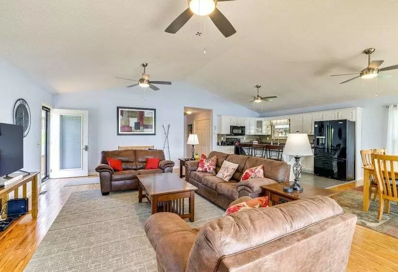 Watts Bar Lake Escape: Private Boat Dock + Ramp!