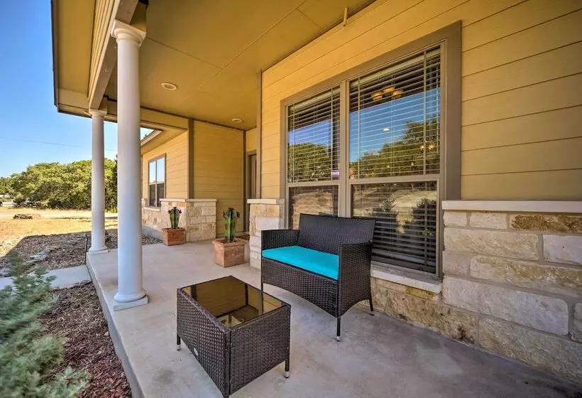Luxe Canyon Home: Decks, Hot Tub + Lake Views