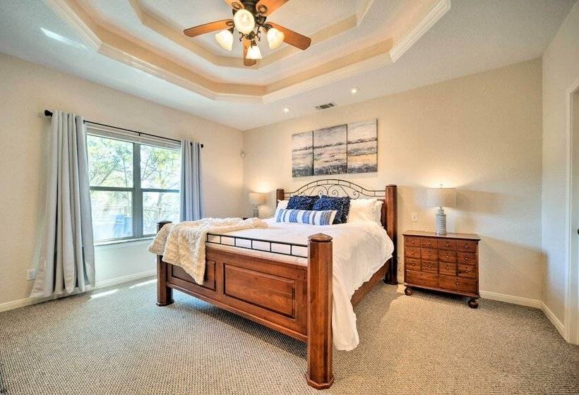 Luxe Canyon Home: Decks, Hot Tub + Lake Views