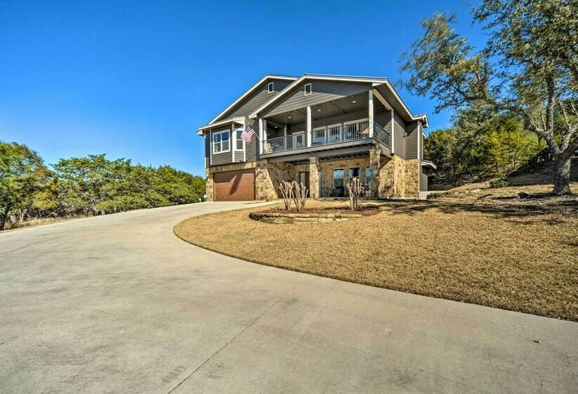 Luxe Canyon Lake Home W/ Gorgeous Lake Views!