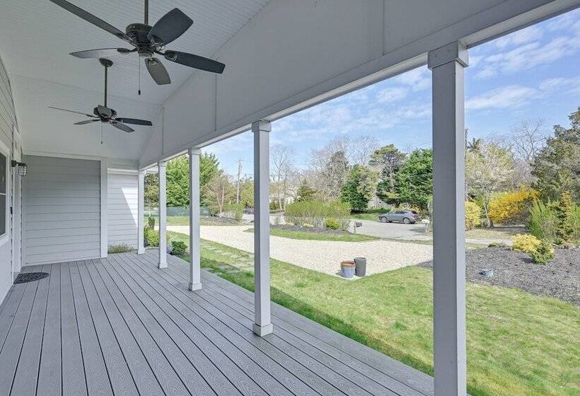 Distinctive Hamptons Home W/ Pool Near Bay, Ocean