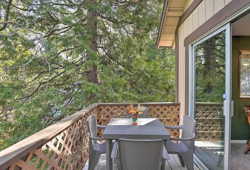 Mountain Escape W/ Views, 3 Mi To Lake Arrowhead
