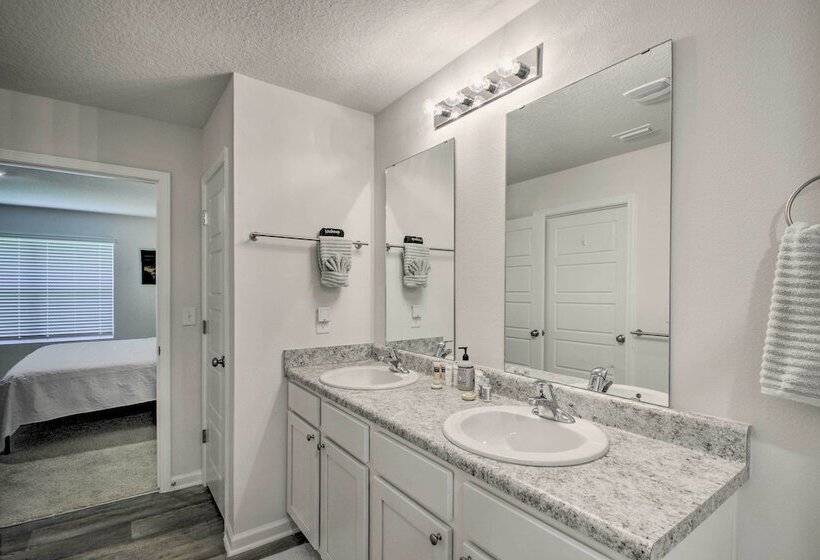 Musical Pensacola Home W/ Fire Pit + Grill!