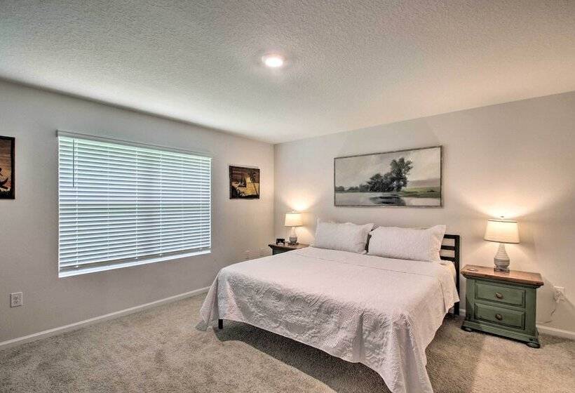 Musical Pensacola Home W/ Fire Pit + Grill!