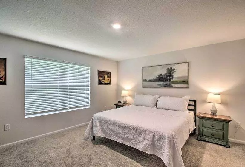 Musical Pensacola Home W/ Fire Pit + Grill!