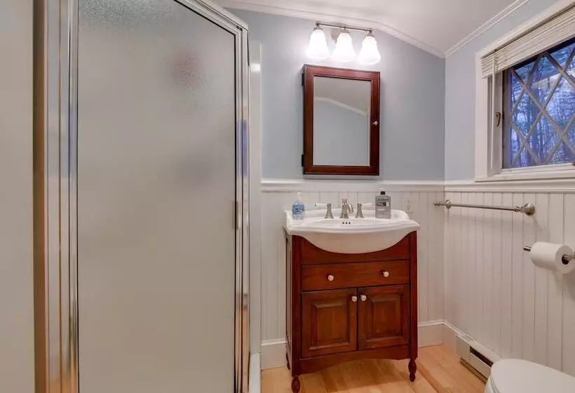 North Conway Home < Walk To Slopes At Cranmore!