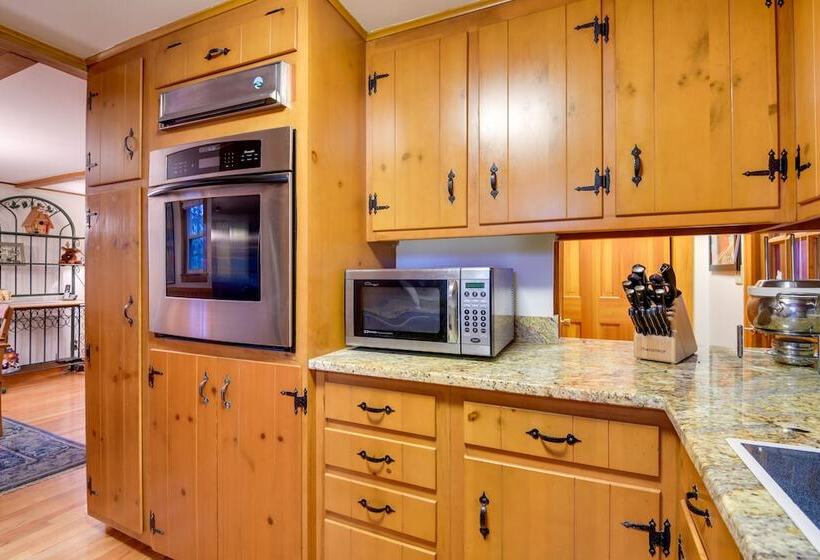 North Conway Home < Walk To Slopes At Cranmore!