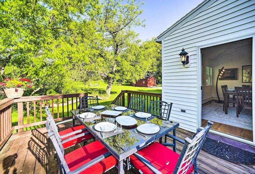 Peaceful Family Home W/ Fire Pit & Large Yard