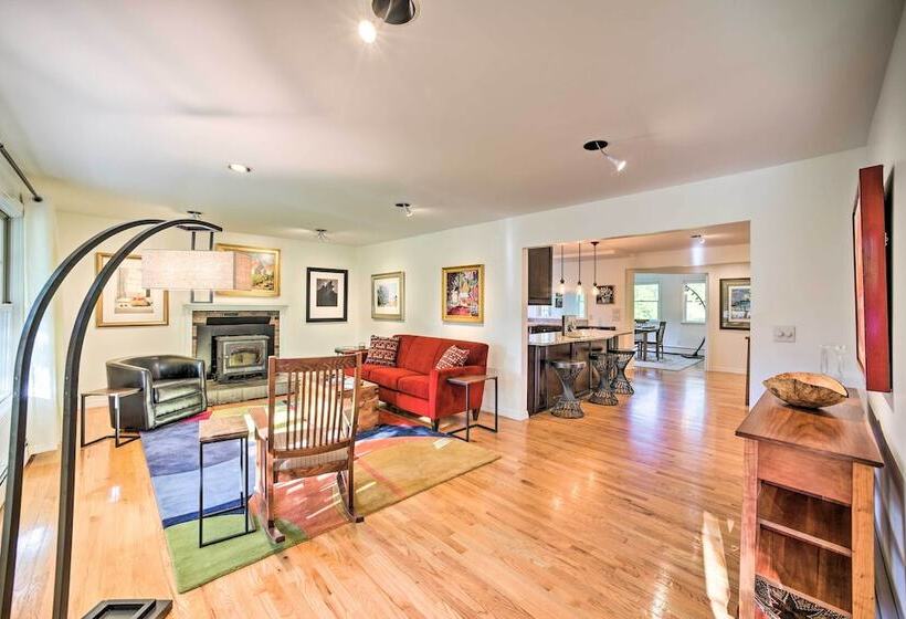 Peaceful Family Home W/ Fire Pit & Large Yard