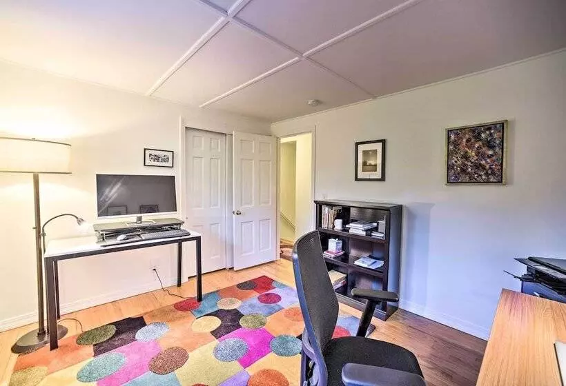 Peaceful Family Home W/ Fire Pit & Large Yard