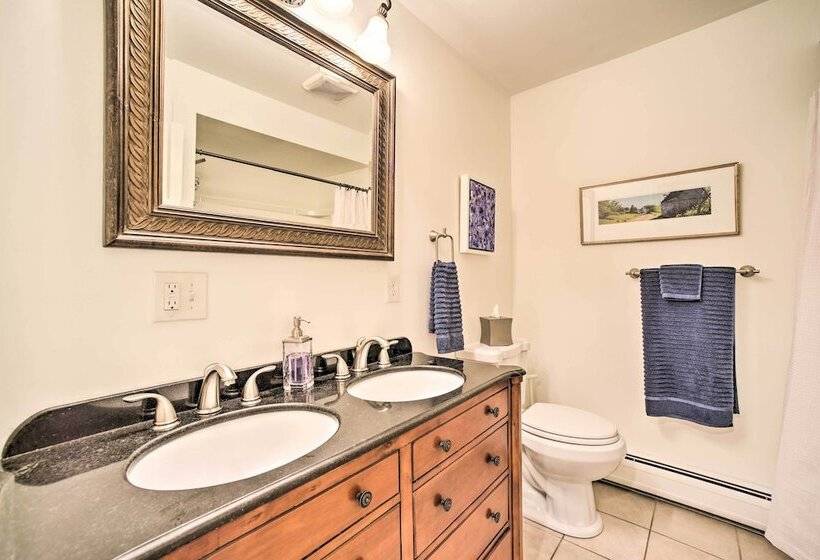 Peaceful Family Home W/ Fire Pit & Large Yard