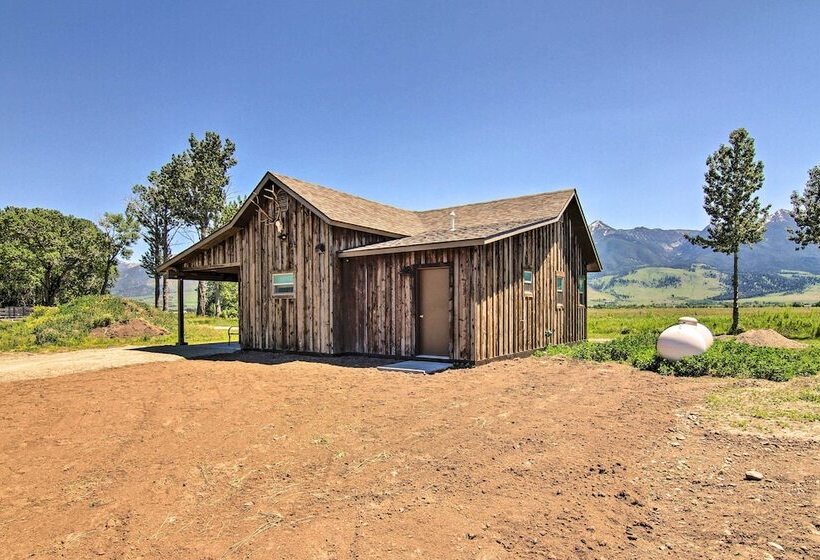 Peaceful Mtn Retreat ~ 43 Mi To Yellowstone!