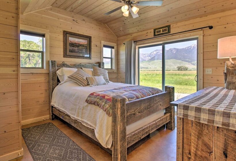 Peaceful Mtn Retreat ~ 43 Mi To Yellowstone!