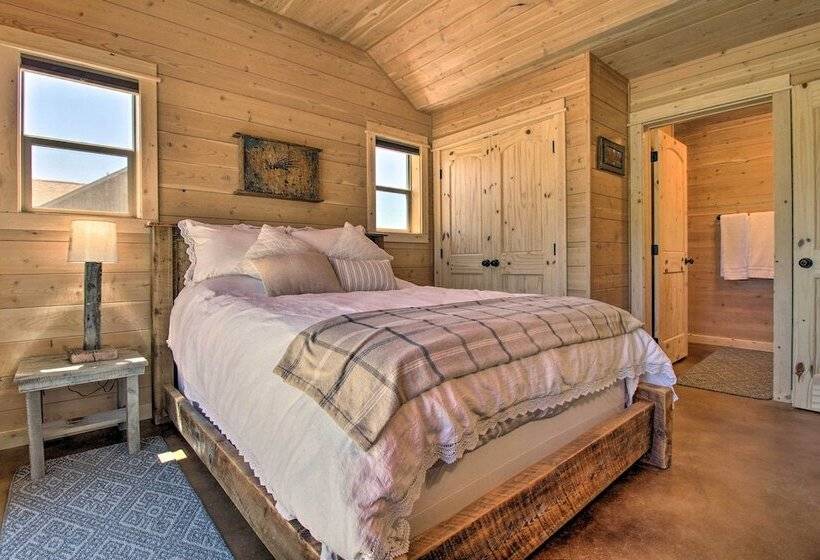 Peaceful Mtn Retreat ~ 43 Mi To Yellowstone!