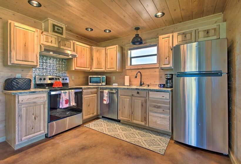 Peaceful Mtn Retreat ~ 43 Mi To Yellowstone!