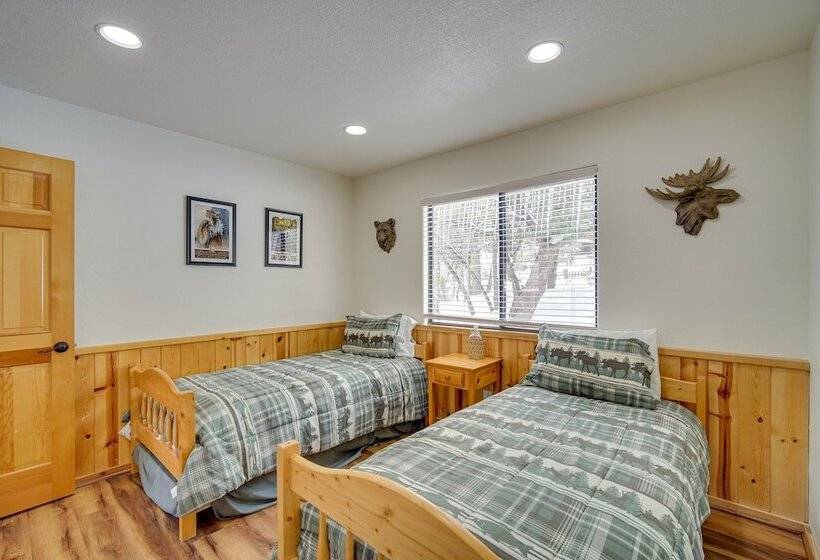 Pet Friendly Big Bear Cabin: 3 Mi To Bear Mountain
