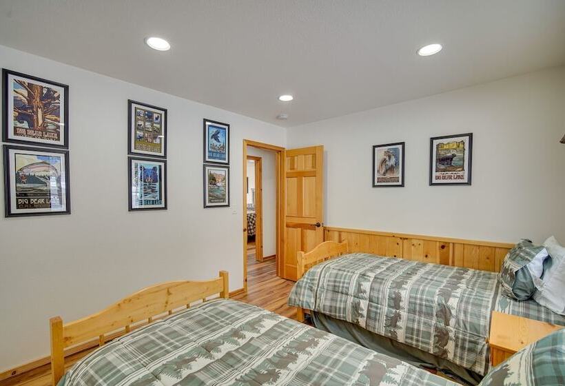 Pet Friendly Big Bear Cabin: 3 Mi To Bear Mountain