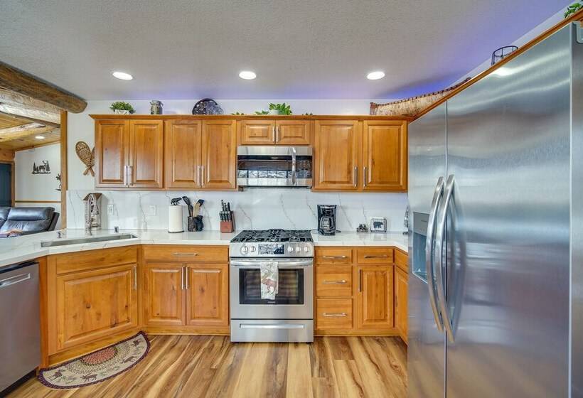 Pet Friendly Big Bear Cabin: 3 Mi To Bear Mountain