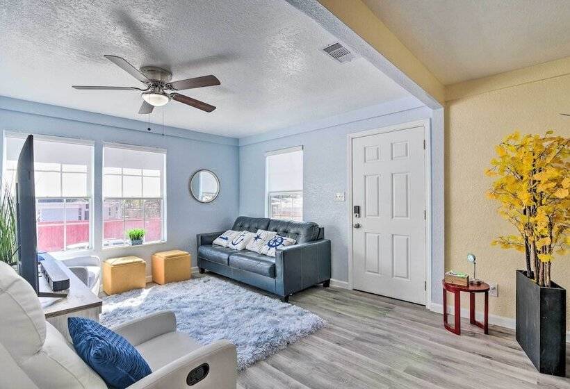 Galveston Retreat W/ Backyard & Patio!