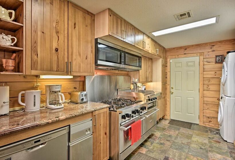 40 Acre Farm W/ Animals & Fishing In Sebring!