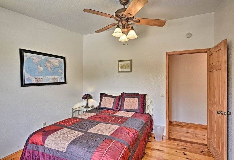 40 Acre Farm W/ Animals & Fishing In Sebring!