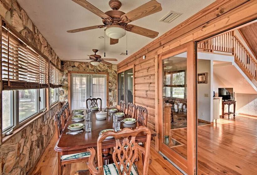 40 Acre Farm W/ Animals & Fishing In Sebring!