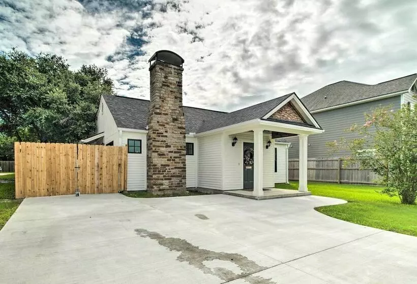 Renovated Cottage W/ Patio By Tx A&m Campus!