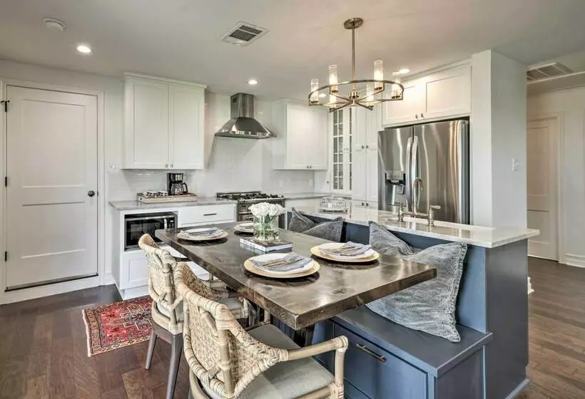 Renovated Cottage W/ Patio By Tx A&m Campus!