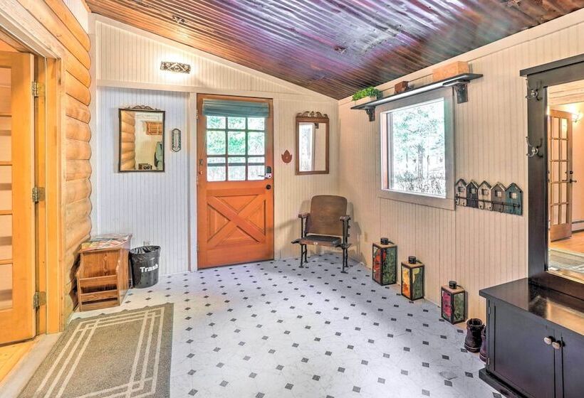 Adorable Black Hawk Mountain Log Cabin: Fire Pit