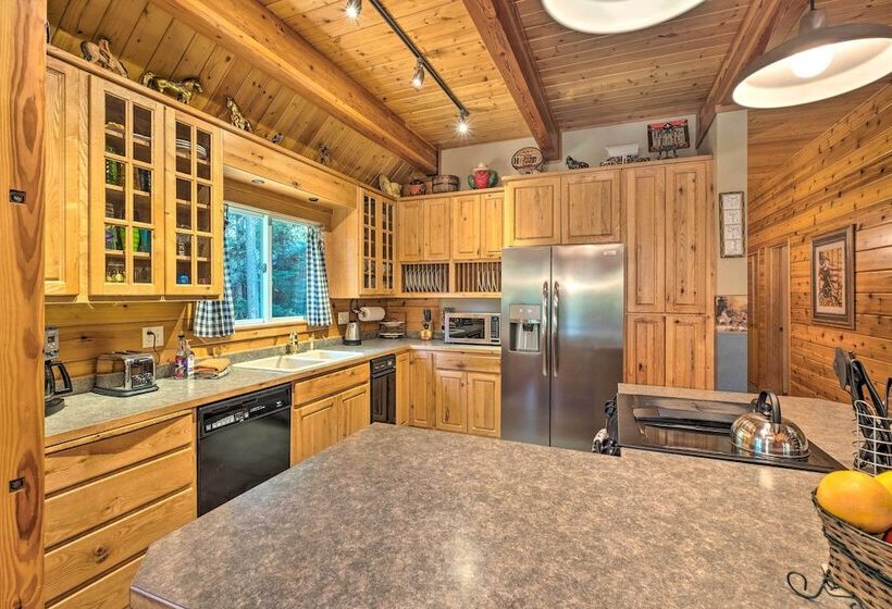 Secluded Leavenworth Cabin On Chiwawa River!