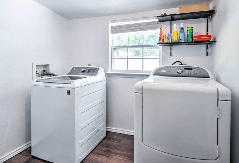 New Braunfels Haven W/ Hot Tub & Fire Pit!