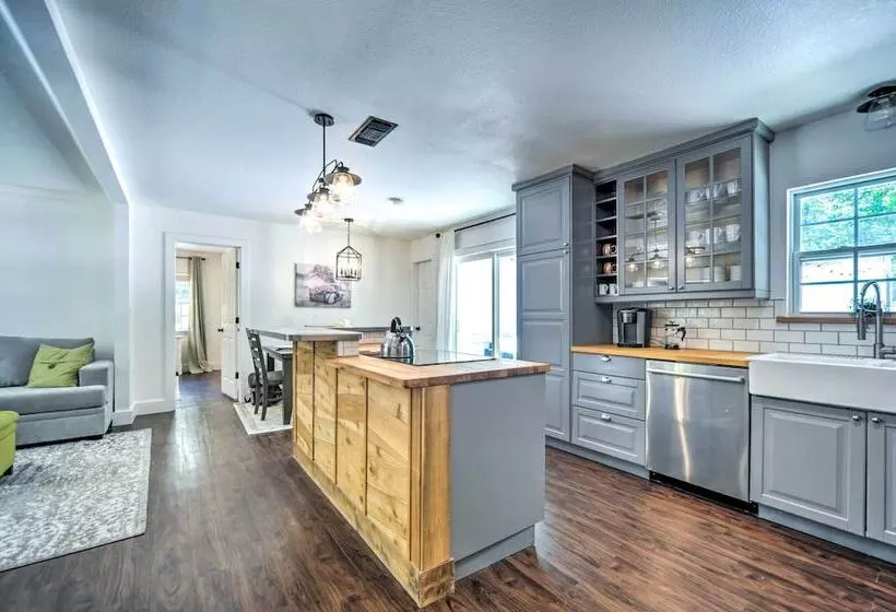 New Braunfels Haven W/ Hot Tub & Fire Pit!