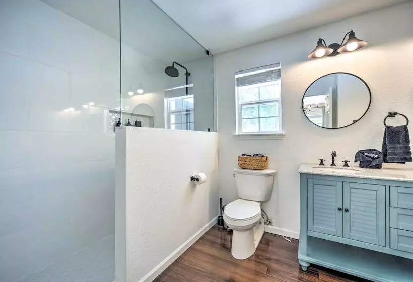 New Braunfels Haven W/ Hot Tub & Fire Pit!