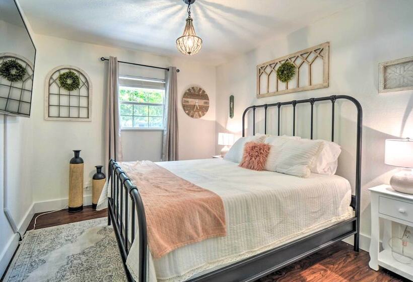 New Braunfels Haven W/ Hot Tub & Fire Pit!