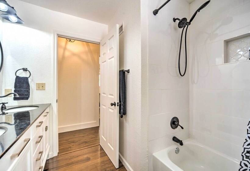 New Braunfels Haven W/ Hot Tub & Fire Pit!