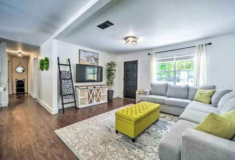 New Braunfels Haven W/ Hot Tub & Fire Pit!