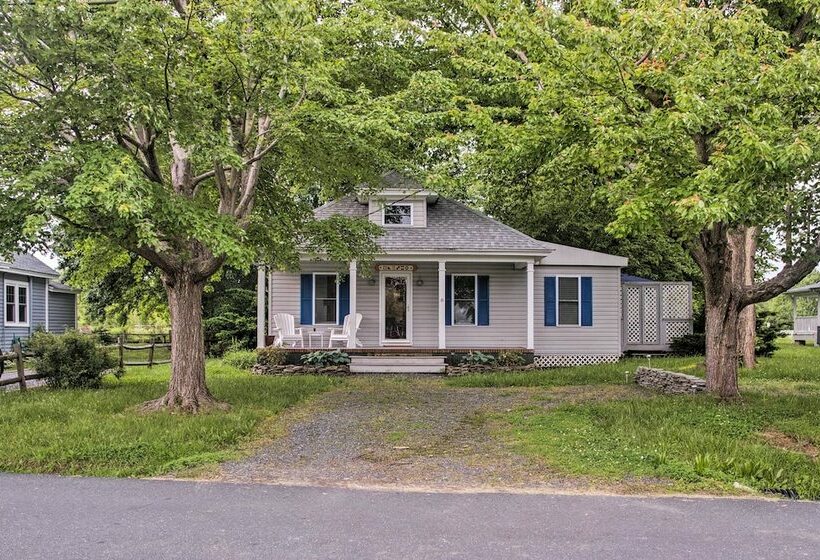 St. Michaels Area Cottage  Walk To Water & Marina