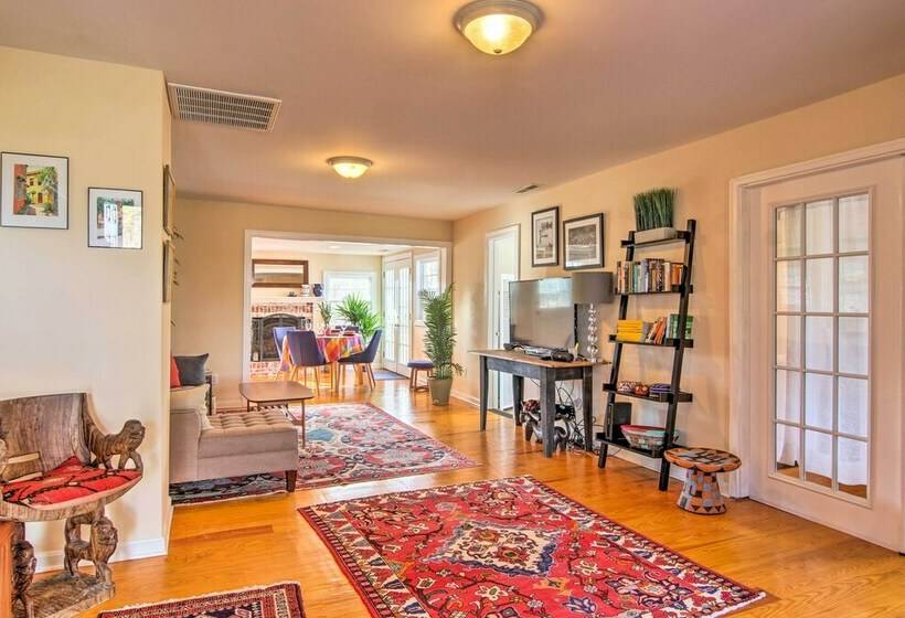 St. Michaels Area Cottage  Walk To Water & Marina