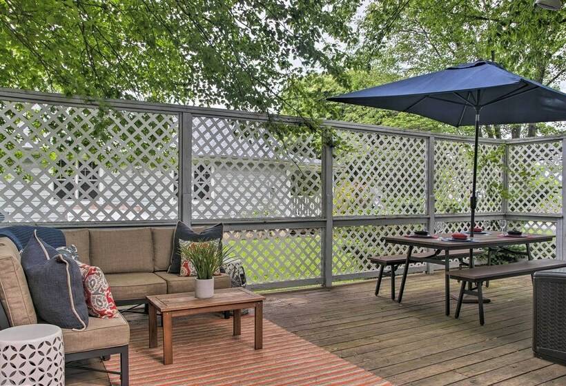 St. Michaels Area Cottage  Walk To Water & Marina