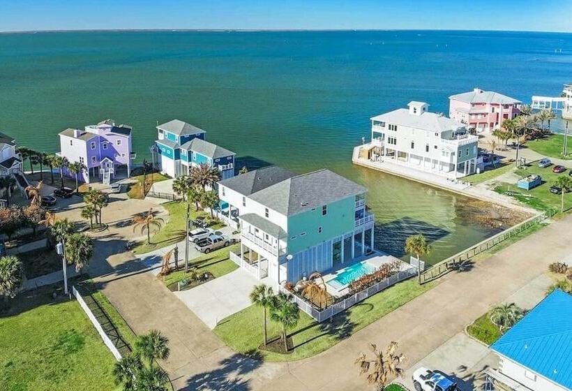 Bayfront Galveston Vacation Rental, Decks & Views!