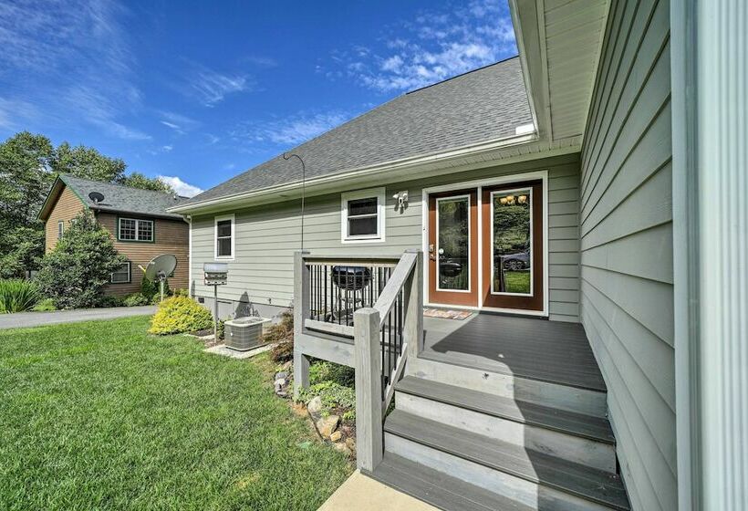Striking Waynesville Home W/ Mtn Views & Deck