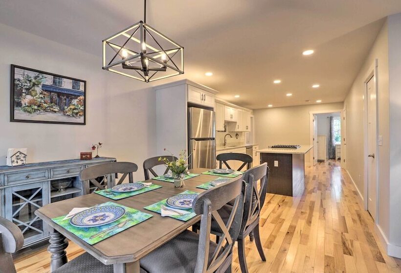 Sun Dappled Retreat   Walk To Wickaboag Lake!