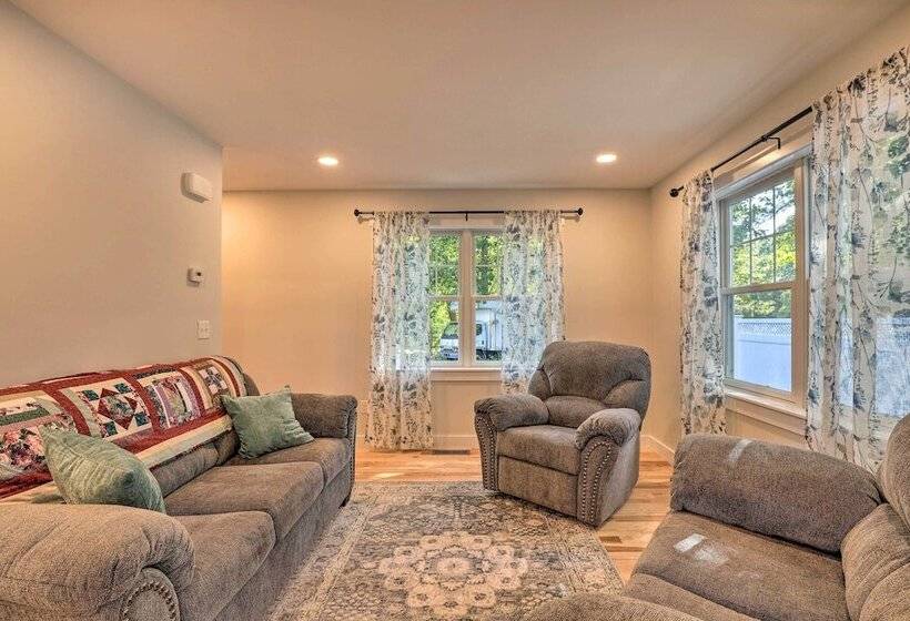 Sun Dappled Retreat   Walk To Wickaboag Lake!