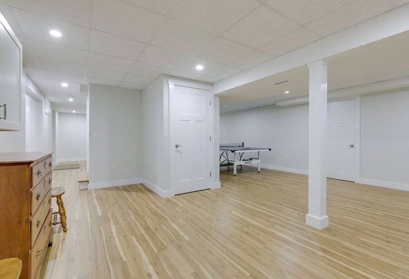 Sun Dappled Retreat   Walk To Wickaboag Lake!