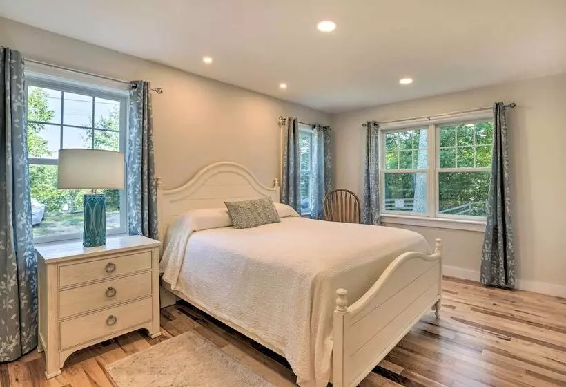 Sun Dappled Retreat   Walk To Wickaboag Lake!