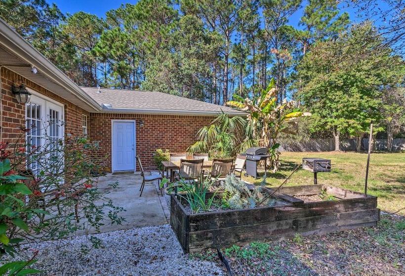 Sunshine State Escape: 3 Mi To Navarre Beach!