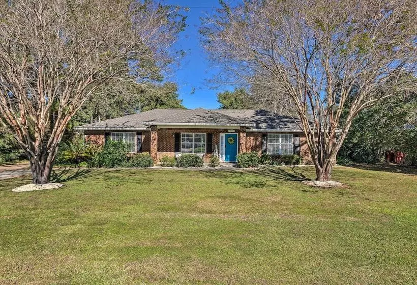 Sunshine State Escape: 3 Mi To Navarre Beach!