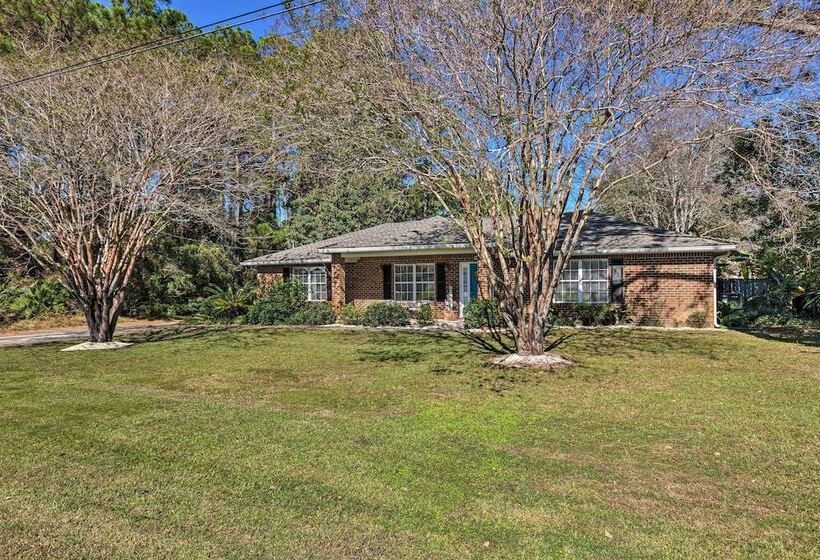 Sunshine State Escape: 3 Mi To Navarre Beach!