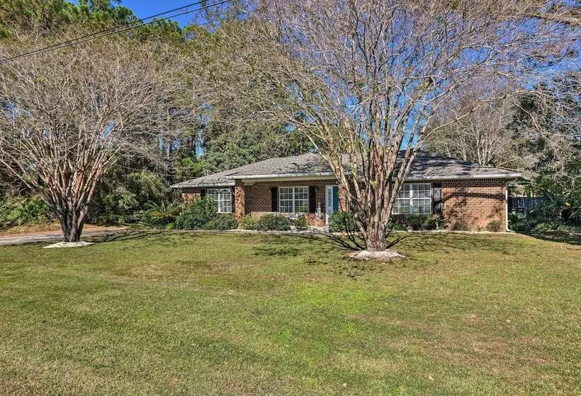 Sunshine State Escape: 3 Mi To Navarre Beach!